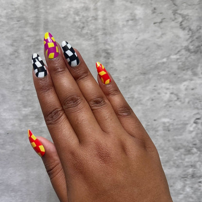 KIARA PRESS-ON NAILS KIT