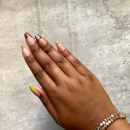 ROCHELLE PRESS-ON NAILS KIT