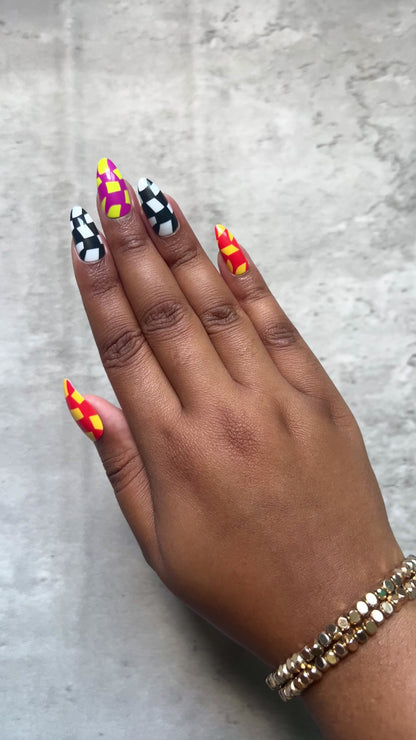 KIARA PRESS-ON NAILS KIT