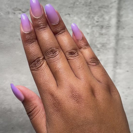 a short video of violet press-on nails. am almond shaped .medium length press-on nails
